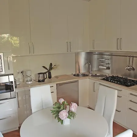 Geno Apartment
